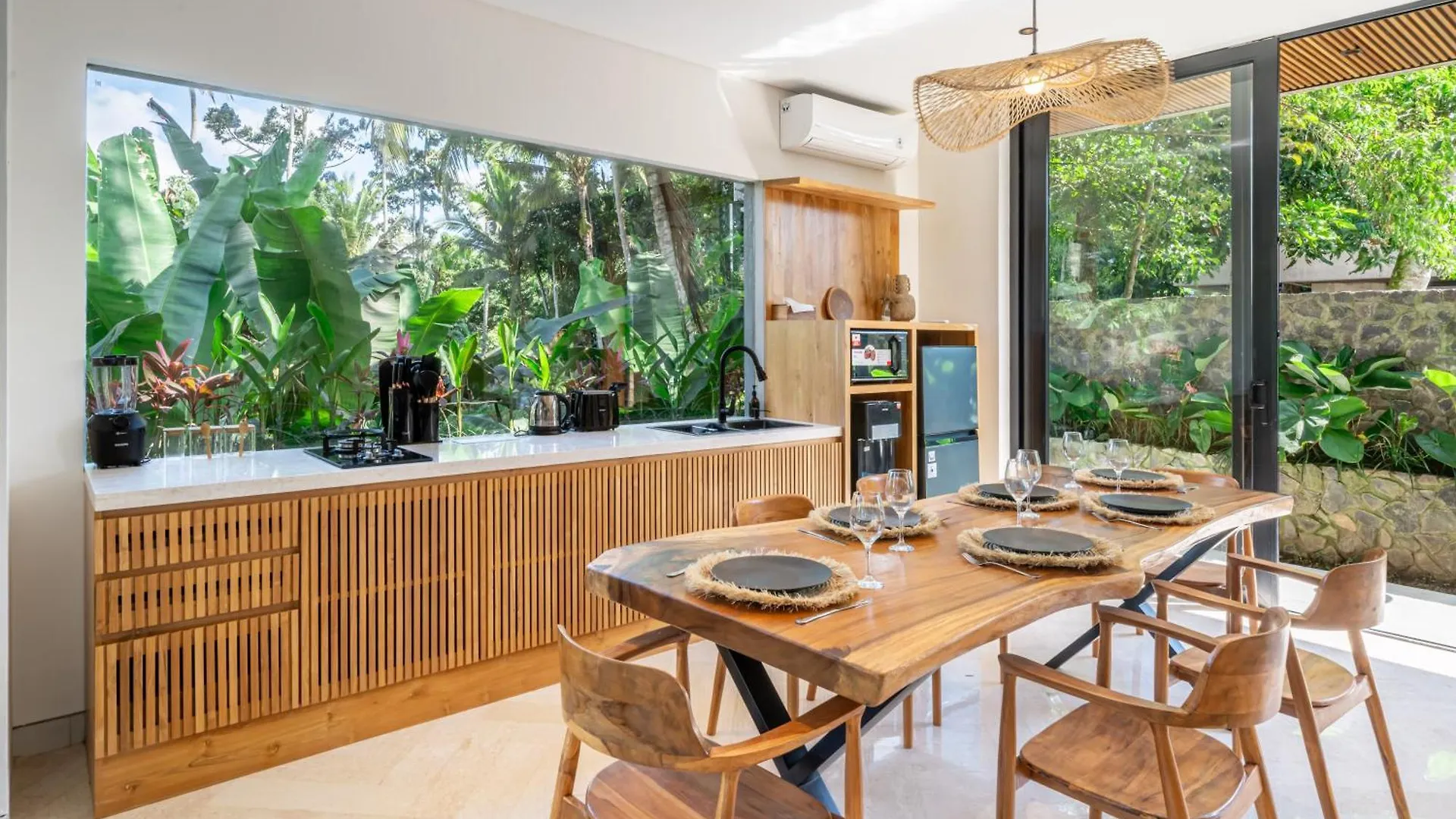 Luxury Unveiled - 3 Bedroom Villa With Pool - Your Ubud Escape