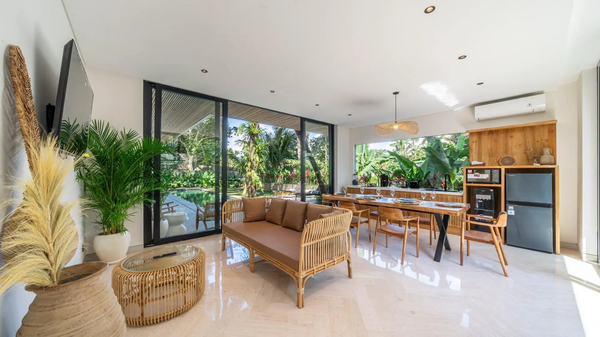 Luxury Unveiled - 3 Bedroom Villa With Pool - Your Ubud Escape
