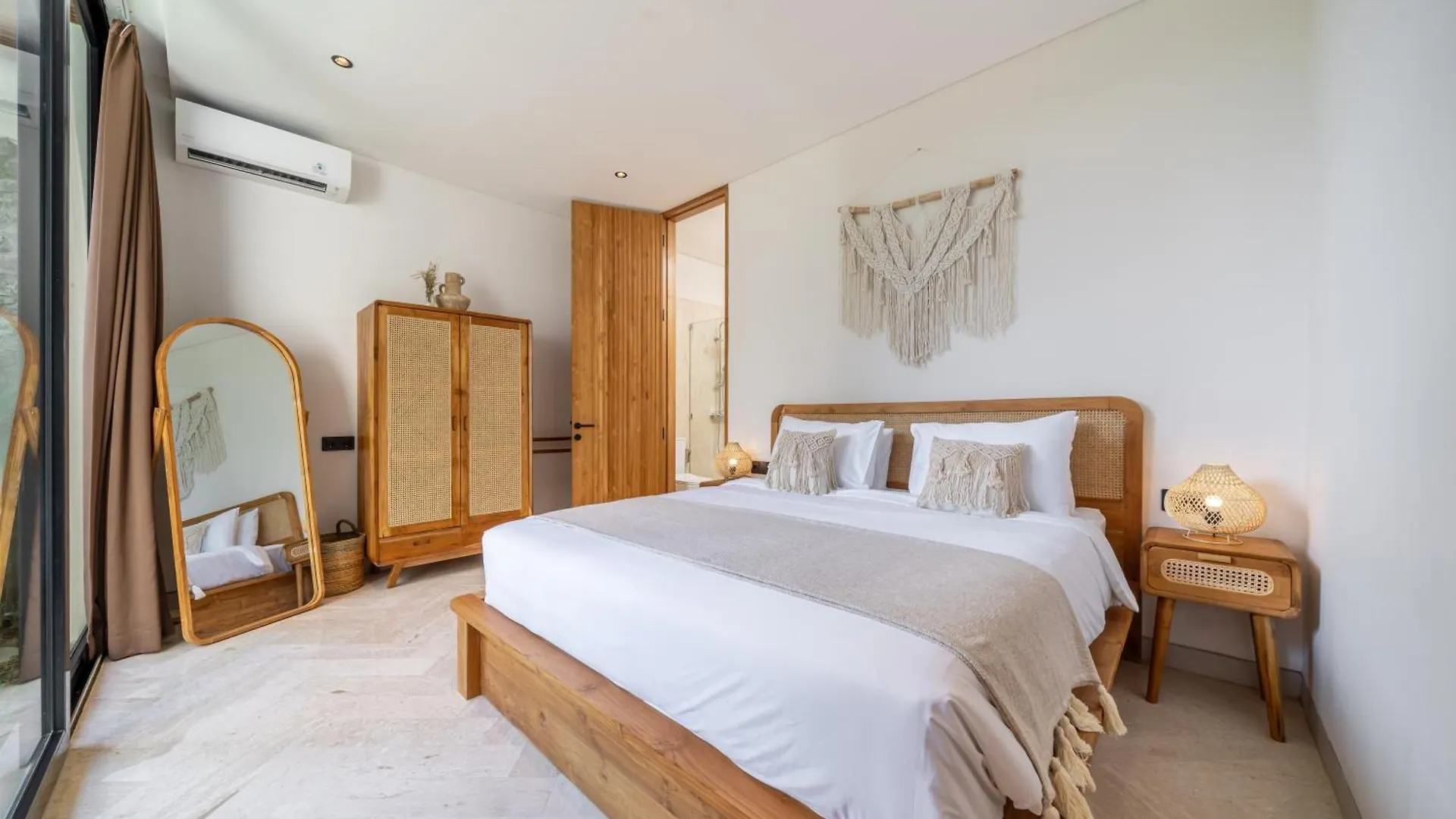 Luxury Unveiled - 3 Bedroom Villa With Pool - Your Ubud Escape